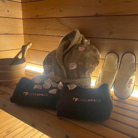 Love Space Sensory Spa & Relax Suite Santa Maria delle Mole 外观 照片