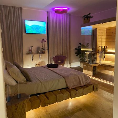 Love Space Sensory Spa & Relax Suite Santa Maria delle Mole 外观 照片