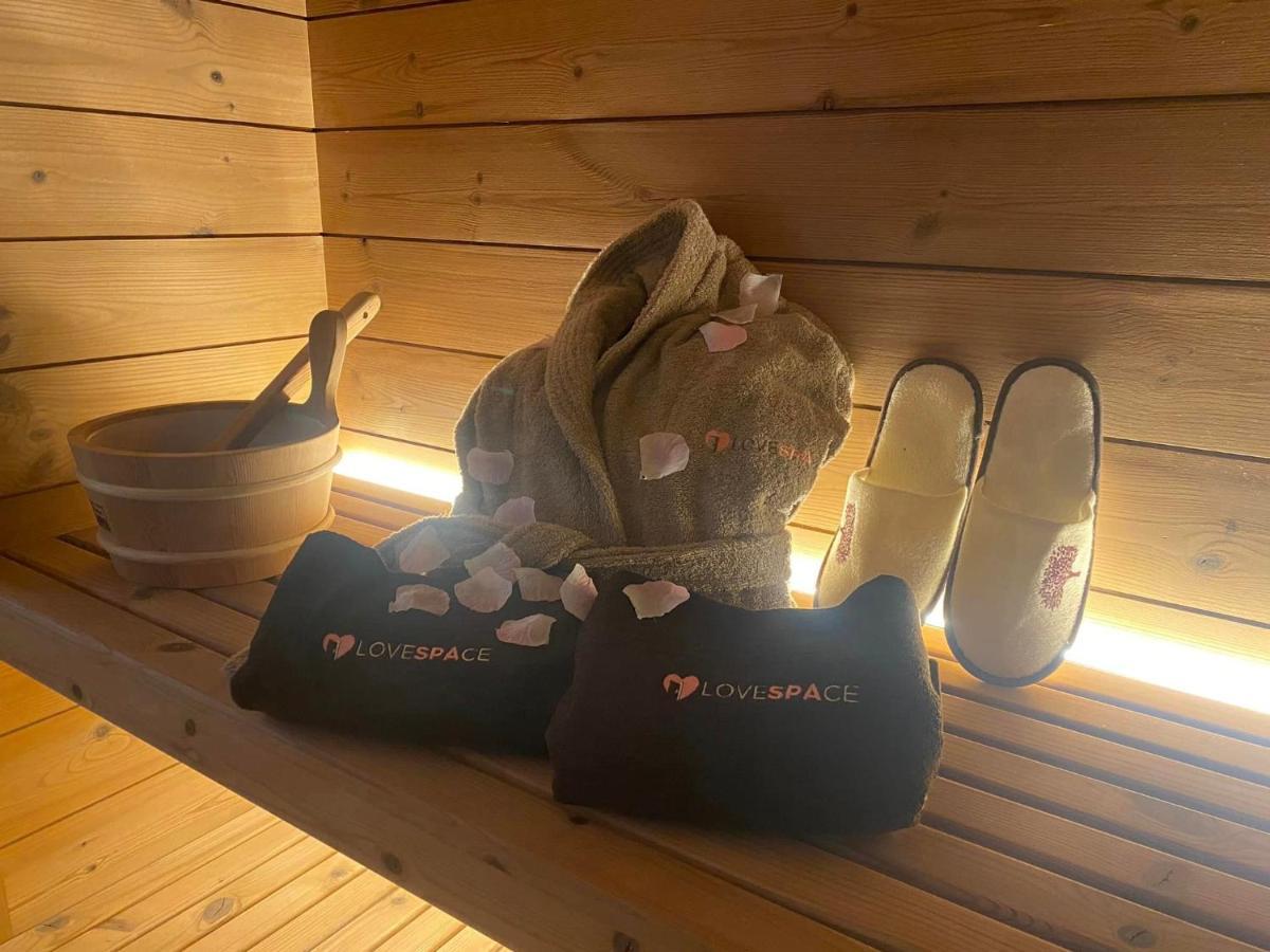 Love Space Sensory Spa & Relax Suite Santa Maria delle Mole 外观 照片