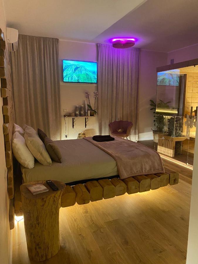Love Space Sensory Spa & Relax Suite Santa Maria delle Mole 外观 照片