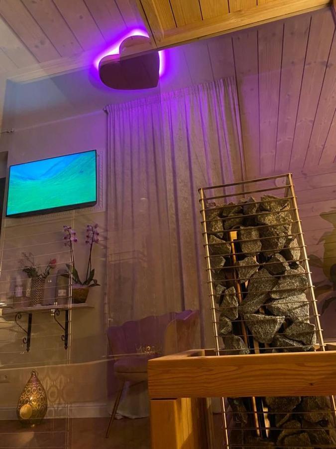 Love Space Sensory Spa & Relax Suite Santa Maria delle Mole 外观 照片