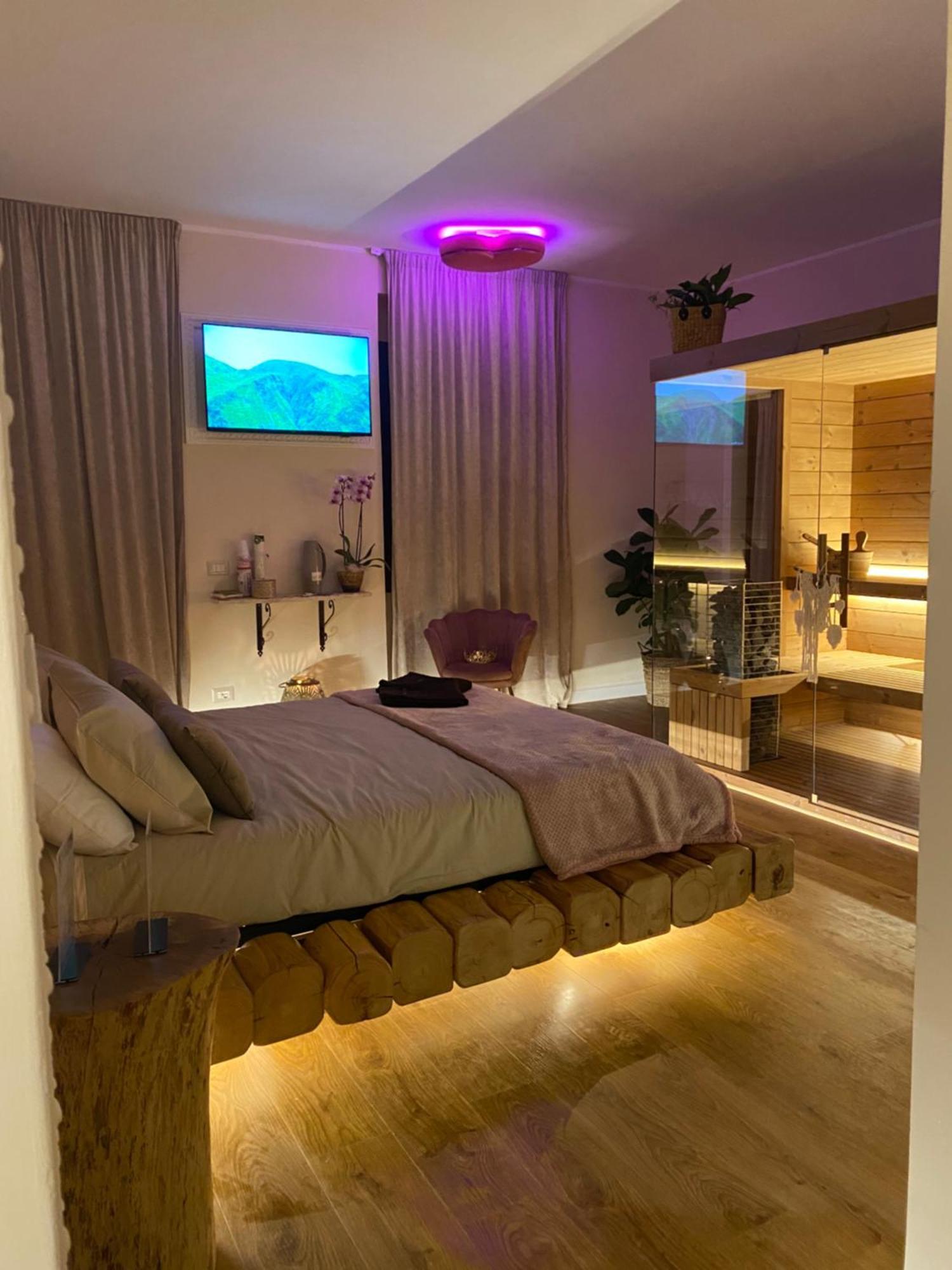 Love Space Sensory Spa & Relax Suite Santa Maria delle Mole 外观 照片